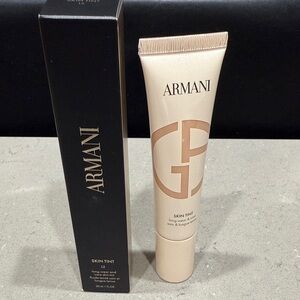 Giorgio Armani Skin Tint- L2 Fair, Cool Pink.  New/Unopened